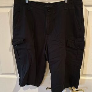 Sean John size 38 black cargo shorts